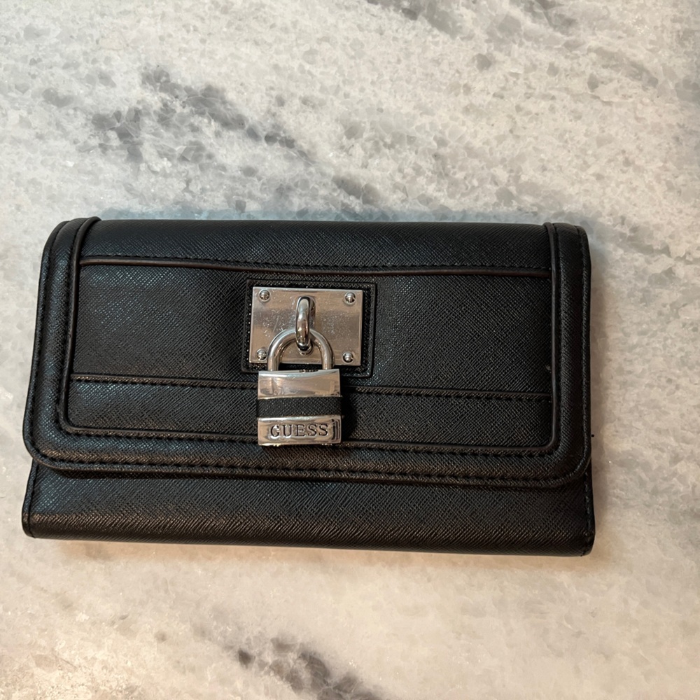 Guess wallet